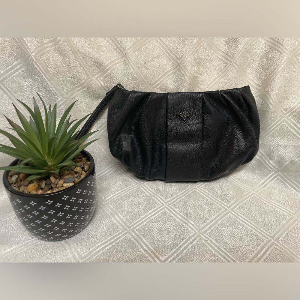 Simply Vera wristlet